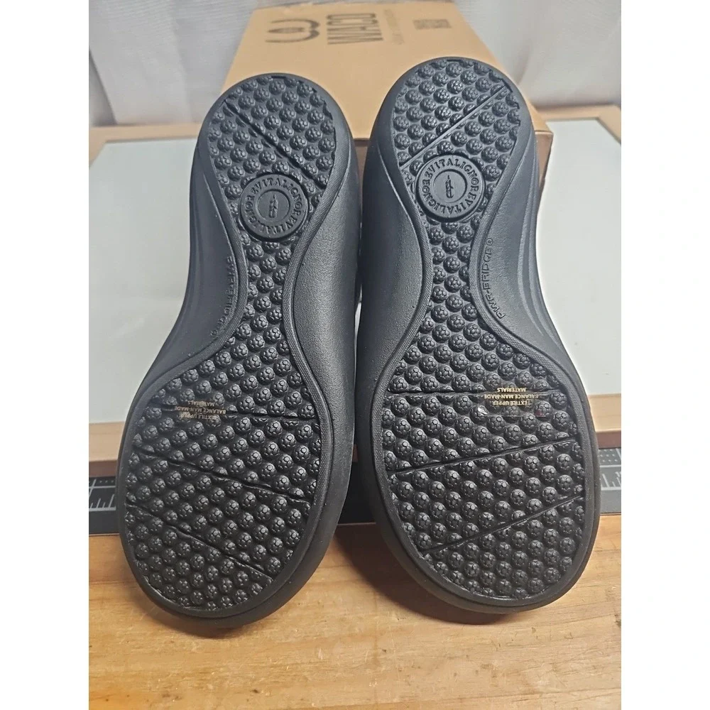 REVITALIGN Women Marina slip on closed toe shoes textile‎ upper Sz 5B